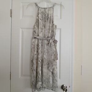 Banana Republic Snake Print White and Gray  Dress